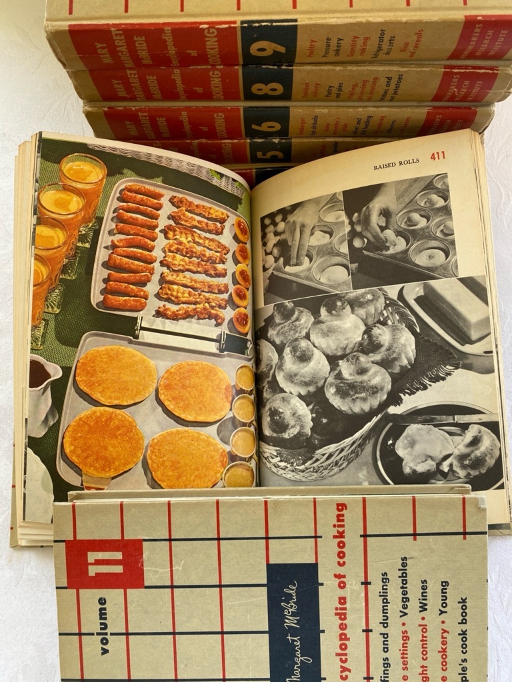 Mary Margaret McBride Vintage 1958 Encyclopedia of Cooking 7 Cookbook Volumes - Picture 8 of 13